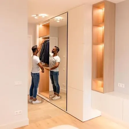 Henry's Appt With A Private 414 - Shared Kitchen Apartamento *