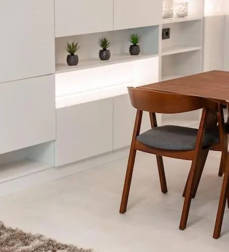 Henry's Appt With A Private 414 - Shared Kitchen Apartment