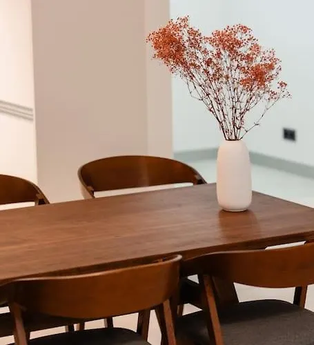 아파트 Henry's Appt With A Private 414 - Shared Kitchen