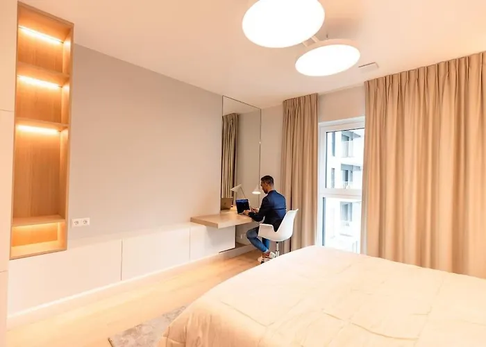 Henry's Appt With A Private 414 - Shared Kitchen Apartment