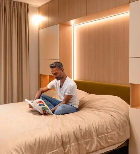 Henry's Appt With A Private 414 - Shared Kitchen Apartment