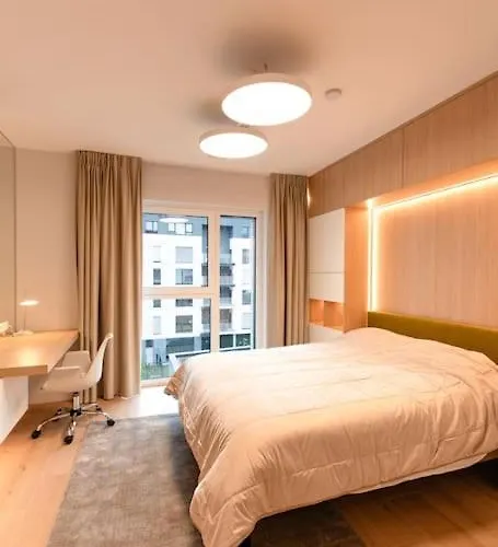 아파트 Henry's Appt With A Private 414 - Shared Kitchen 룩셈부르크