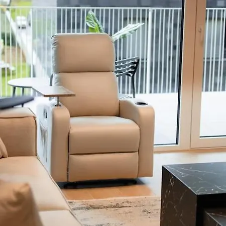 Henry's Appt With A Private 414 - Shared Kitchen Luxemburg